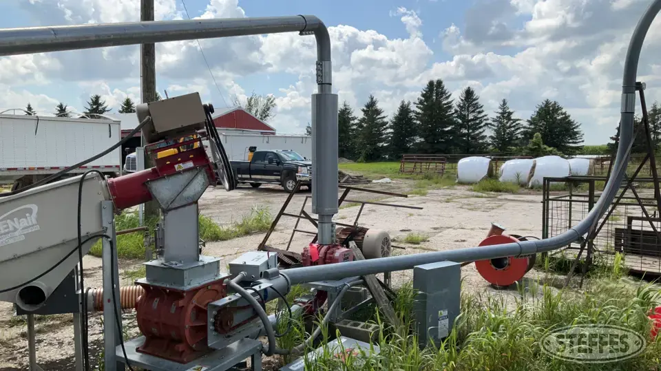 2015 DMC Trans-Fer 1200 Pneumatic Grain Equipment
