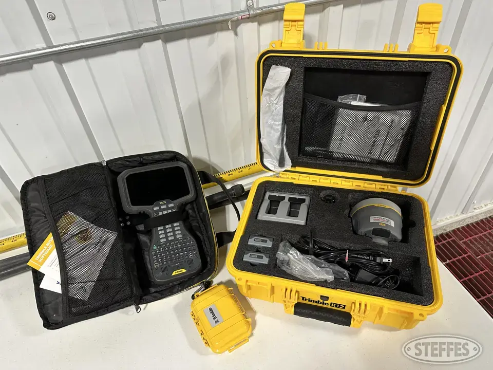 Trimble R12i Automatic Machine Control