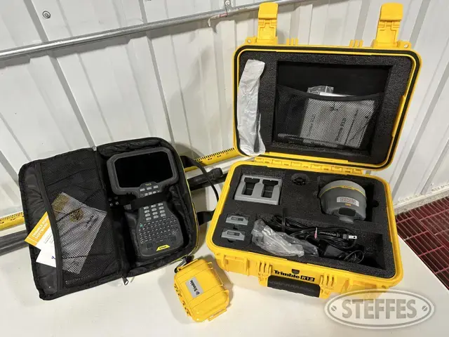 Trimble R12i