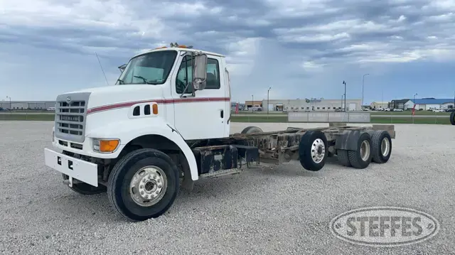 2003 Sterling LT9500L