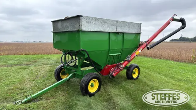 Gravity wagon