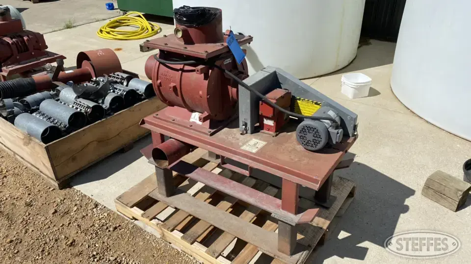 DMC Trans-Fer 1700 Aeration Equipment