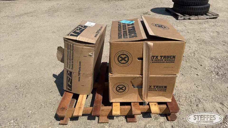 (3) 22.5”x8.25” aluminum wheels Truck-Trailer Part