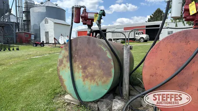 550 gal. horizontal fuel tank