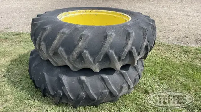 (2) Firestone 18.4-38 hub duals