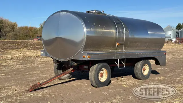Shop-built 4-wheel water tender trailer