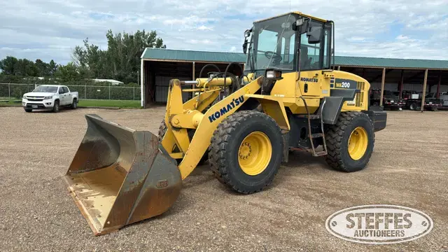 2004 Komatsu WA200-5