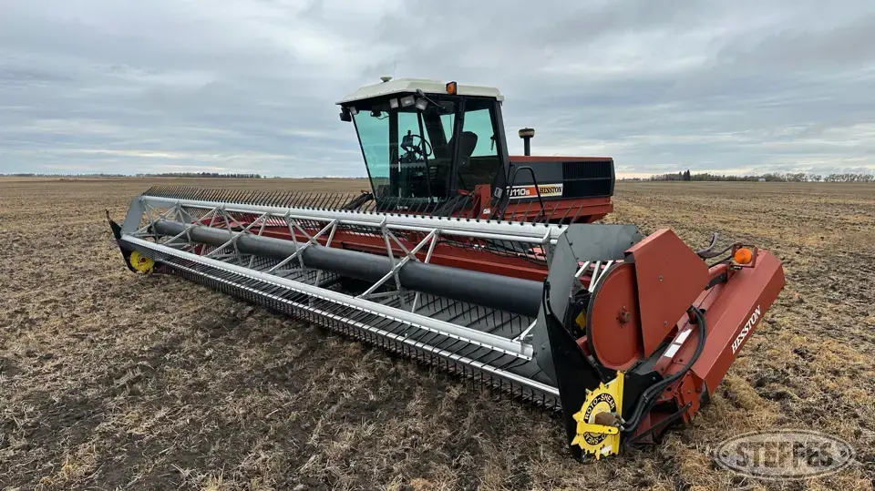 1999 Hesston 8110S Self-Propelled Windrower