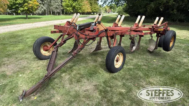 International 770