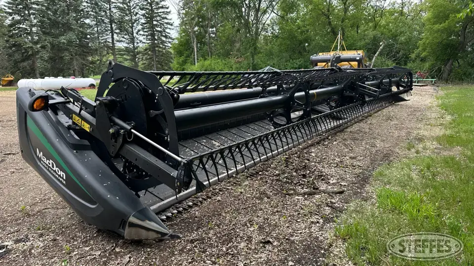 2013 MacDon FD-75D Draper Head