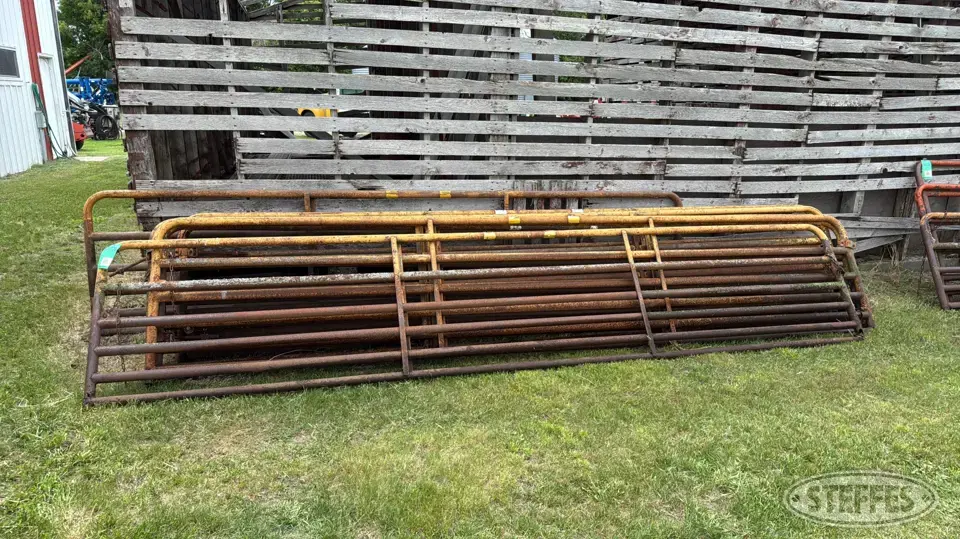 (8) Sioux gates Livestock Equipment-Other