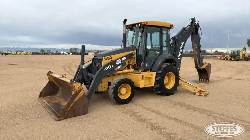 2011 Deere 410J Loader Backhoe