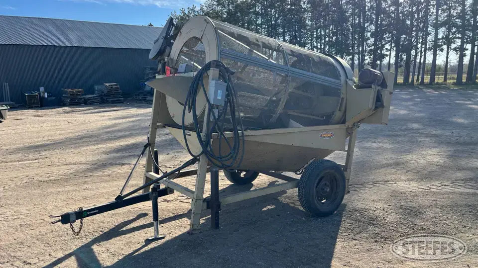 Lindsay Grain Cleaner