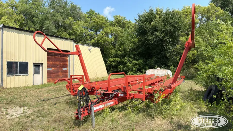 Highline BM1400 Bale Transportation