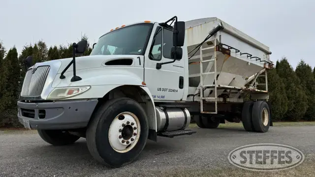 2004 International 4300