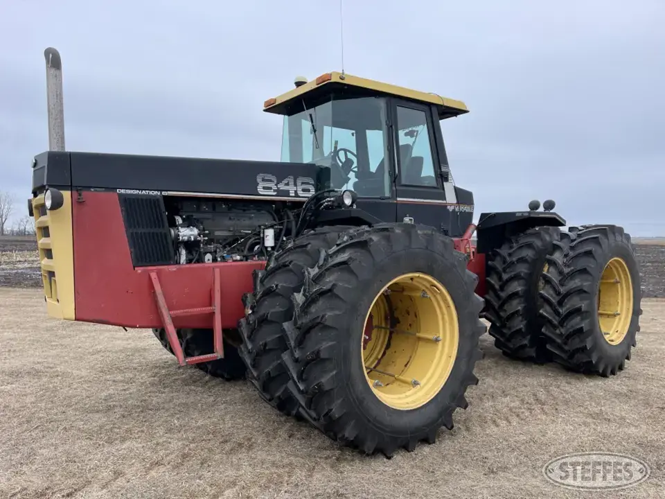 1988 Versatile 846 4WD Tractor