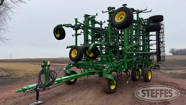 2022 John Deere 2230