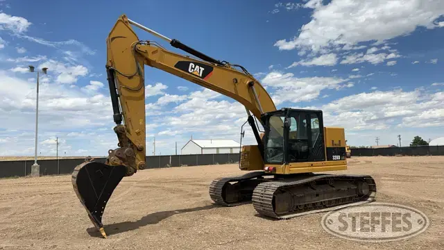 2012 CAT 328D LCR