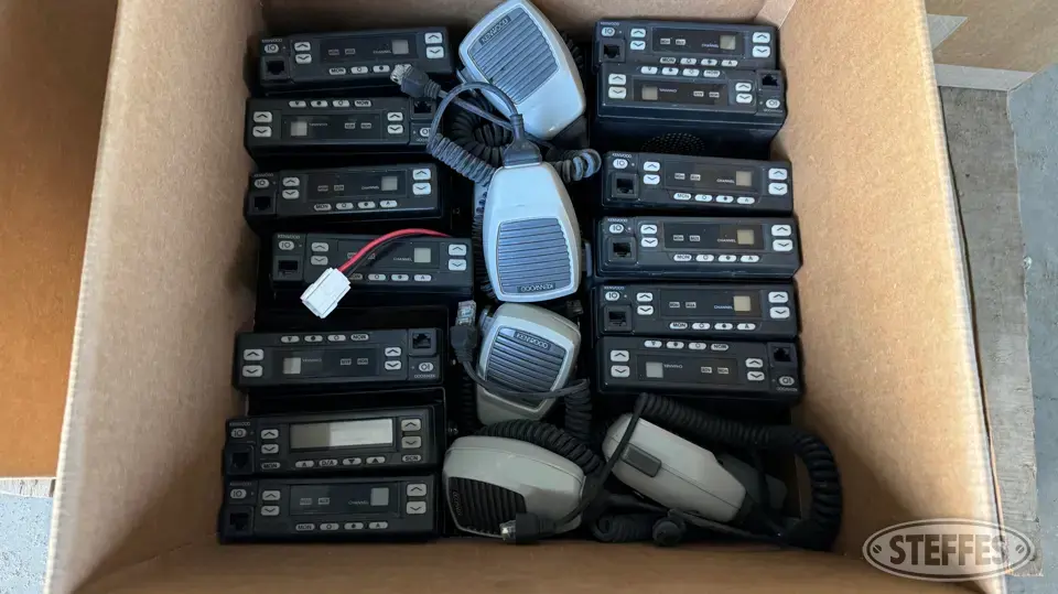 Kenwood TK-862G Business Band Radio