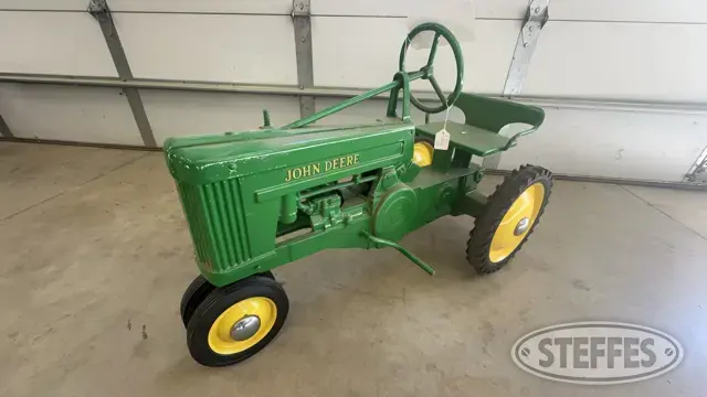 John Deere 60