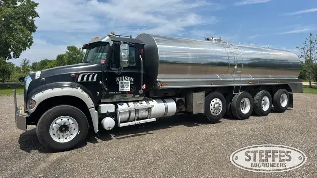 2012 Mack GU713 Granite