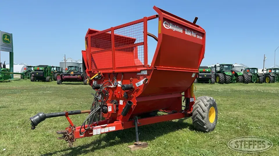2017 Highline CFR650 Bale Pro Bale Handling