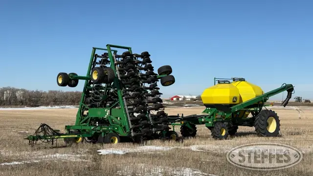2005 John Deere 1890