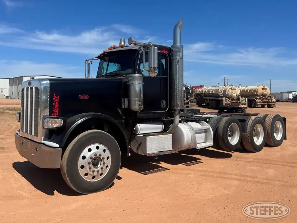 2009 Peterbilt 388 Conventional Truck without Sleeper