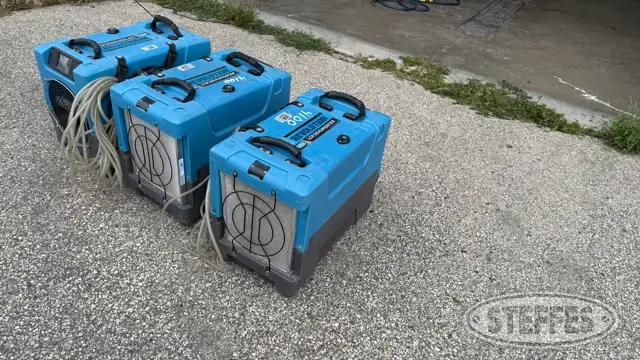 (3) Dri-Eaz Revolution LGR