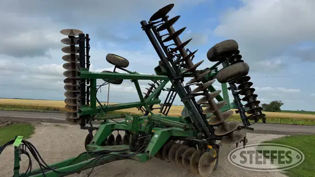 John Deere 630