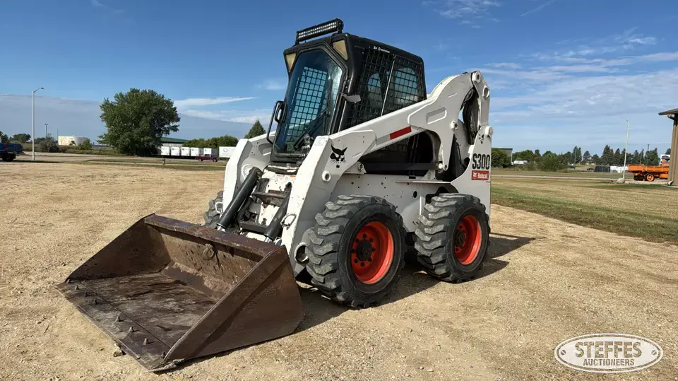 2009 Bobcat S300 Wheeled Skid Steer