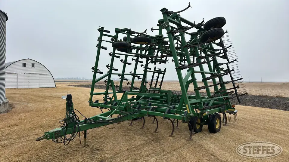 2002 John Deere 980 Field Cultivator