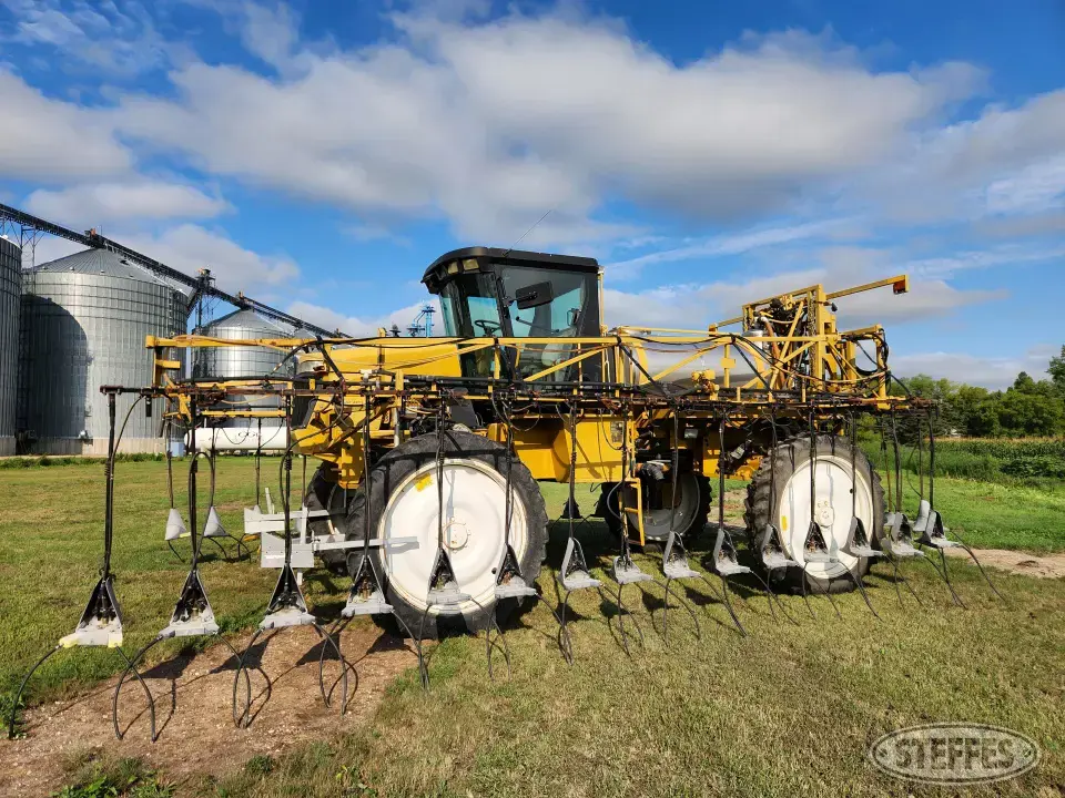 Ag-Chem RoGator Self-Propelled Sprayer