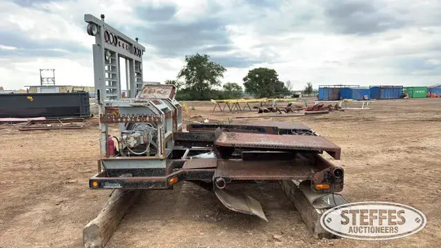 Diamond winch truck body