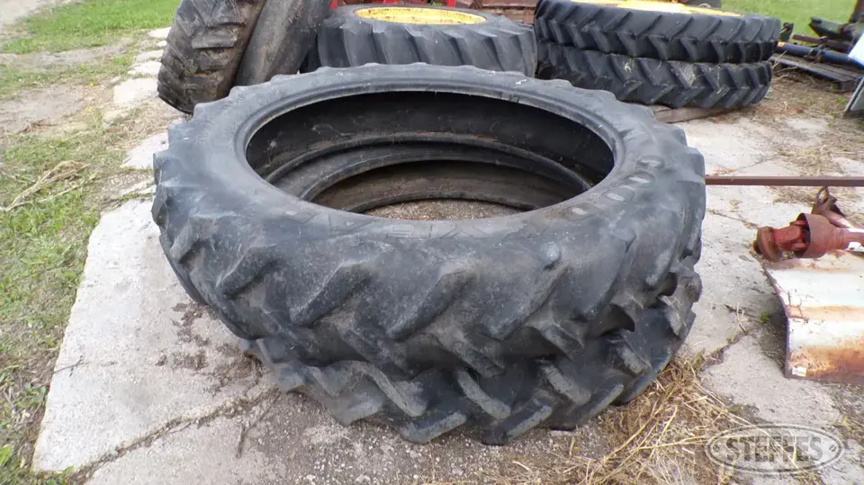 (2) Goodyear DT800 380/90R54 tires Tractor-Implement Tire