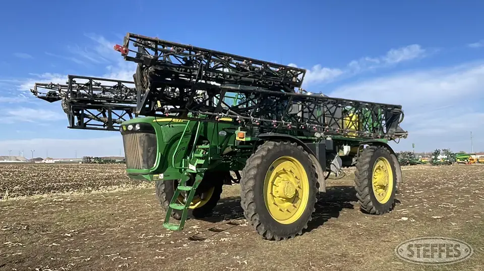 2006 John Deere 4920 Self-Propelled Sprayer