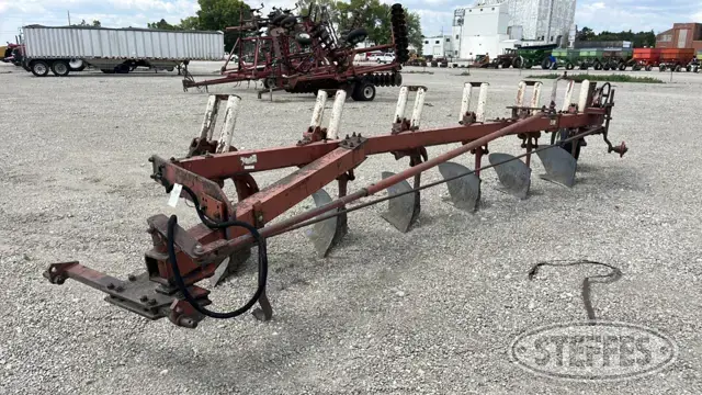 International 710
