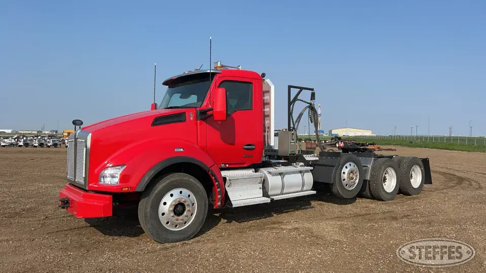 2023 Kenworth T880 Conventional Truck without Sleeper