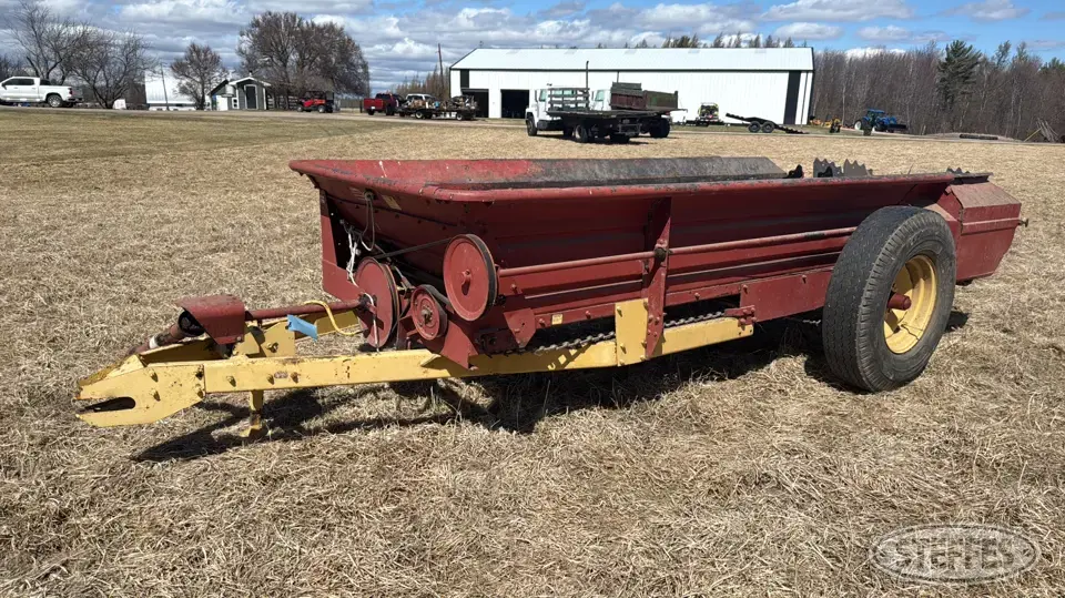 New Holland 519 Manure Application Equipment