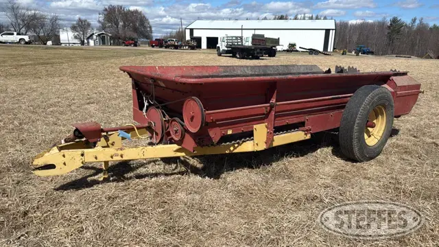 New Holland 519