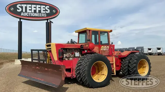 1976 Versatile 800