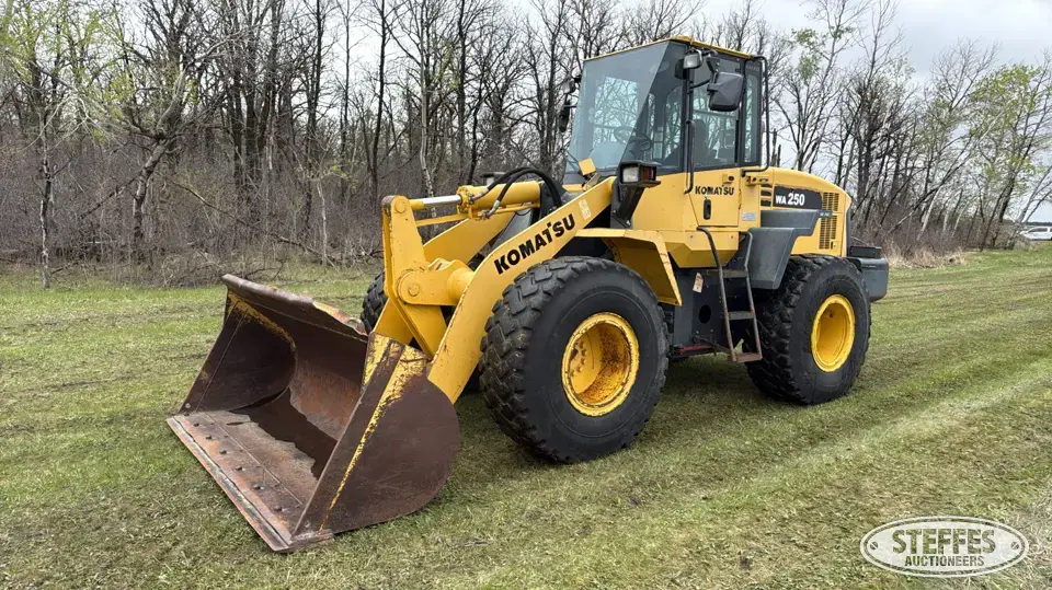 2000 Komatsu WA250 Wheel Loader