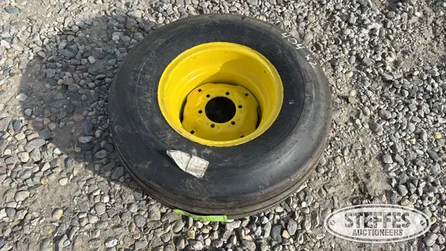 SWT 12.5-15LT implement tire