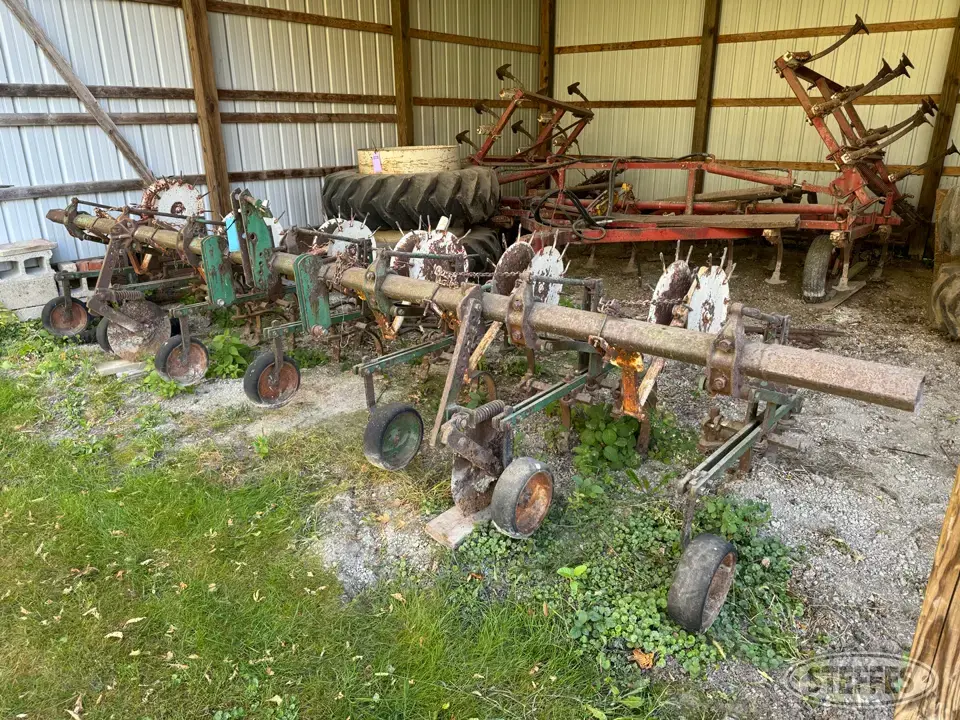 Oliver 374 Row Crop Cultivator