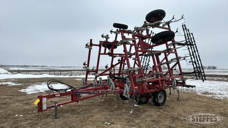Wil-Rich 2800 Field Cultivator