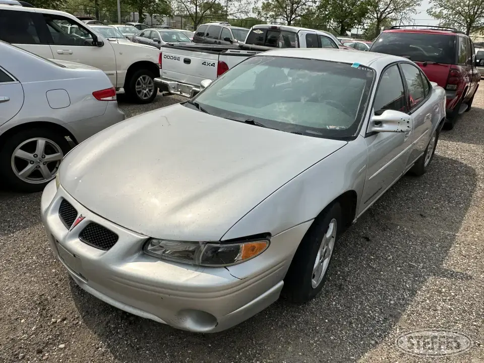 2003 Pontiac Grand Prix SE Car