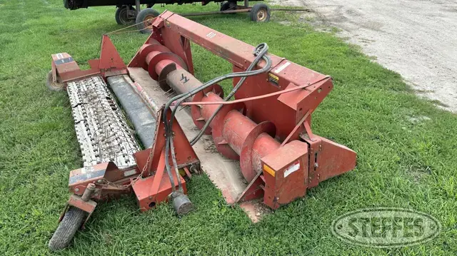 International 810