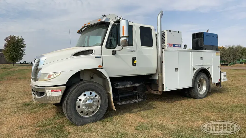 2012 International 4400 Boom Truck