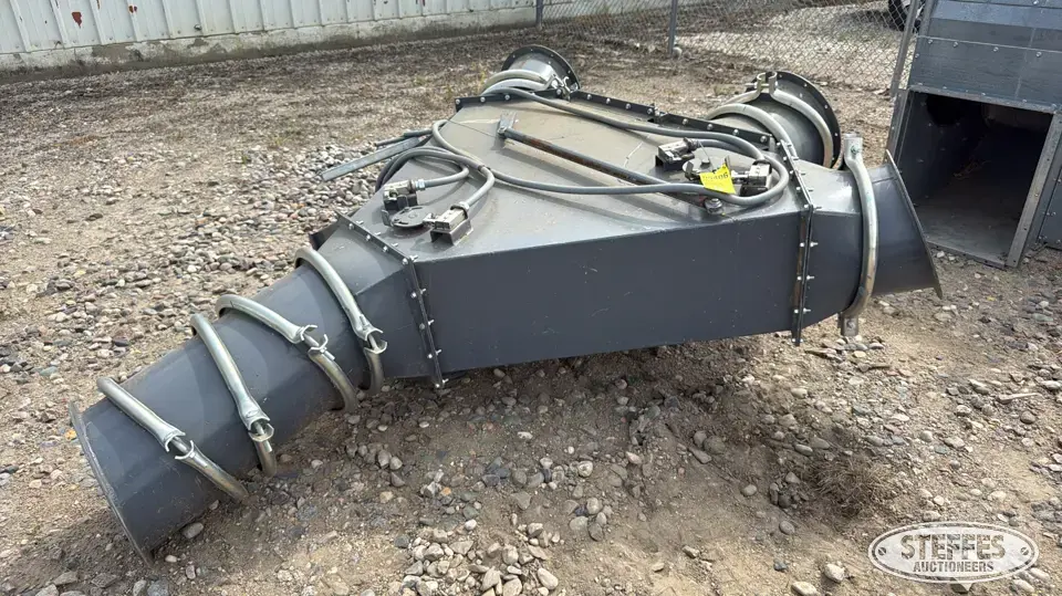 Grain leg distributor Bin Accessory
