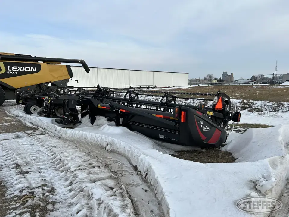 2022 MacDon FD140 Draper Head
